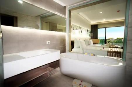 Pattaya Discovery Beach - SHA Extra Plus - 105