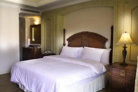 Four Seasons Place - SHA Extra Plus - 2