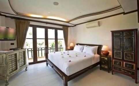 Paradise Island Estate - 2