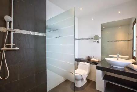 Crystal Bay Beach Resort - 8