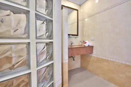 Crystal Bay Beach Resort - 7