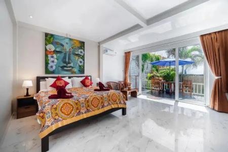 Crystal Bay Beach Resort - 4