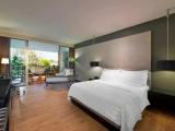 Guest room with balcony and with garden view