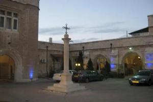 St. George’s Cathedral Pilgrim Guesthouse –