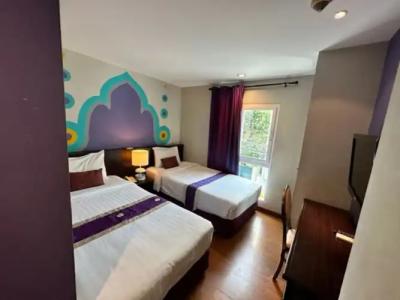 Sawasdee @ Sukhumvit Soi 8 - 36