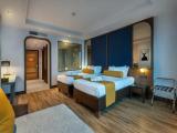 Deluxe room with canal view