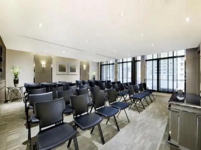 Centre Point Chidlom - 15