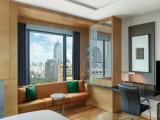 1 Bedroom Double Corner Club Studio Suite