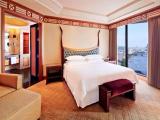 Presidential Club room with river view