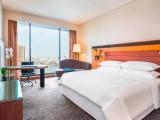 Guest Club Lounge Access room with river view