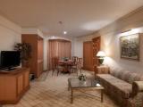 Queen Suite with river view