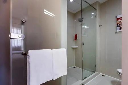 Red Planet Bangkok Asoke - SHA Extra Plus - 87