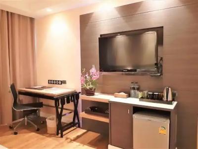 Amora NeoLuxe Suites - 34