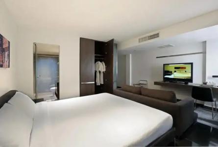 S33 Compact Sukhumvit - 20