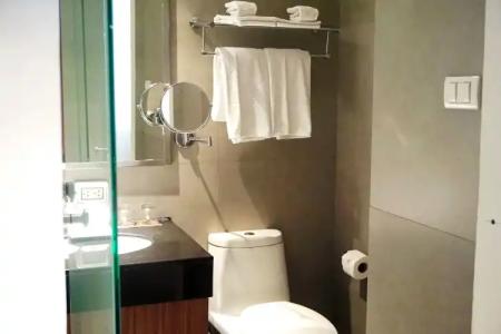 S33 Compact Sukhumvit - 32