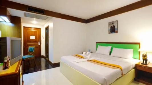 Silom Avenue Inn - 83