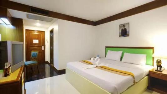 Silom Avenue Inn - 104