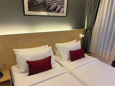 Arize Sukhumvit - 132