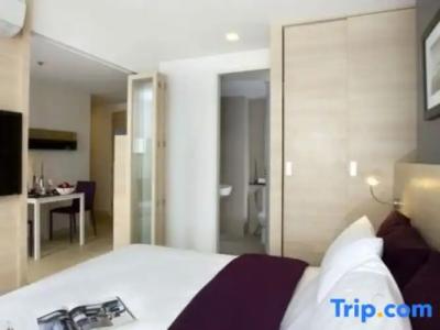 Arize Sukhumvit - 204