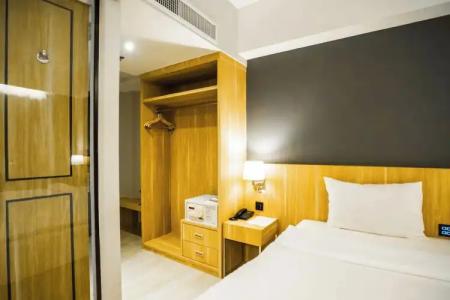 Days Inn by Wyndham Aonang Krabi - 34