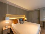 Deluxe room with pool view
