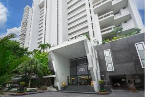 Andaman Beach Suites Hotel - SHA Extra Plus, Patong
