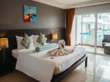 Premier Pool Side Suite