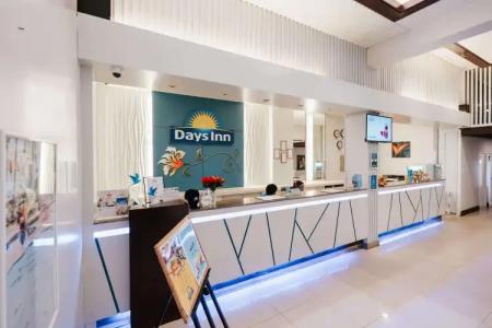Days Inn by Wyndham Patong Beach Phuket - SHA Extra Plus - 11