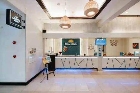 Days Inn by Wyndham Patong Beach Phuket - SHA Extra Plus - 12
