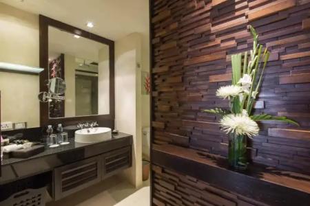 Impiana Beach Front Resort Patong, Phuket - 32