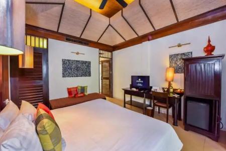 Impiana Beach Front Resort Patong, Phuket - 36