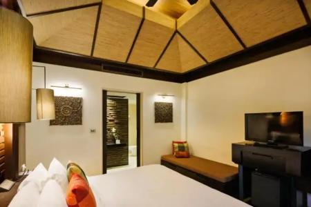 Impiana Beach Front Resort Patong, Phuket - 20