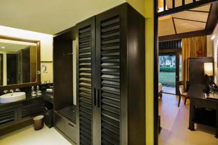 Impiana Beach Front Resort Patong, Phuket - 31