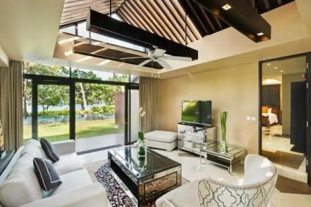 Impiana Beach Front Resort Patong, Phuket - 52