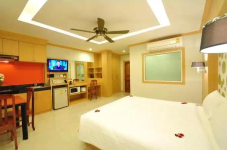 Green Harbor & Service Apartment - 101