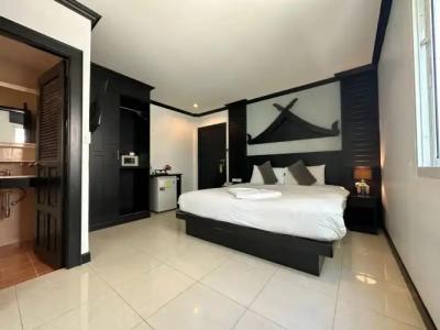 Hallo Patong - 2