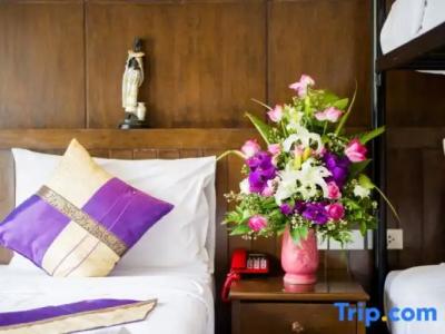 Thai Siam - 104