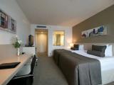Corner room