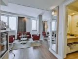 Suite with view