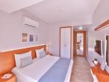 Standard Double room with partial sea view