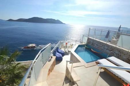 Cachet - Adult Only +14 - 58