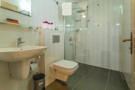 Cachet - Adult Only +14 - 44