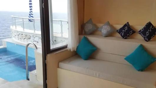 Cachet - Adult Only +14 - 67