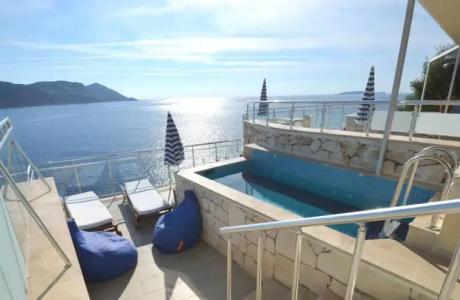 Cachet - Adult Only +14 - 64