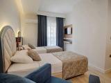 Standard room with balcony and with partial sea view