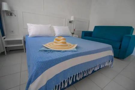 Blue & White - 23