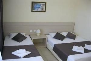 As Queen Beach Hotel, Kizilot
