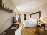 Double Suite with side sea view