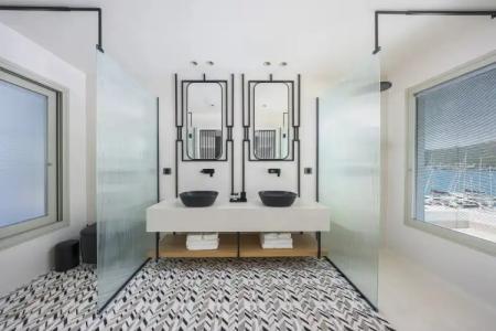 Yacht Classic - Boutique Class - 160