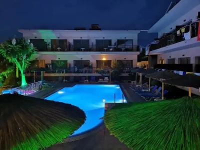 Marina Boutique - 10